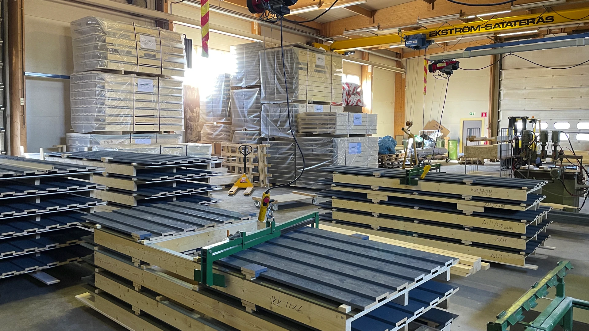 Autotallitehdas Piharati Oy